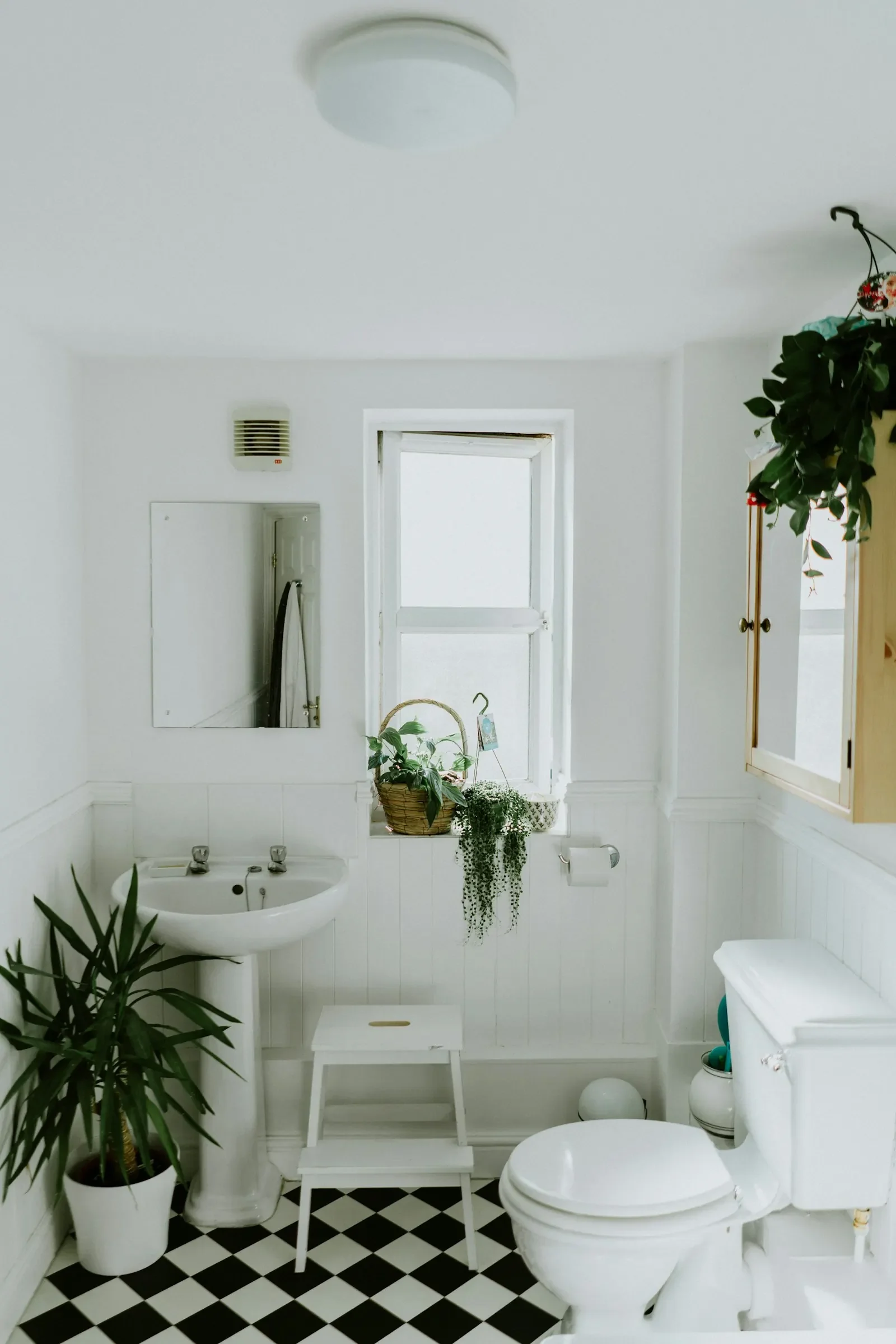 Natuursteen in de badkamer: tips en aandachtspunten